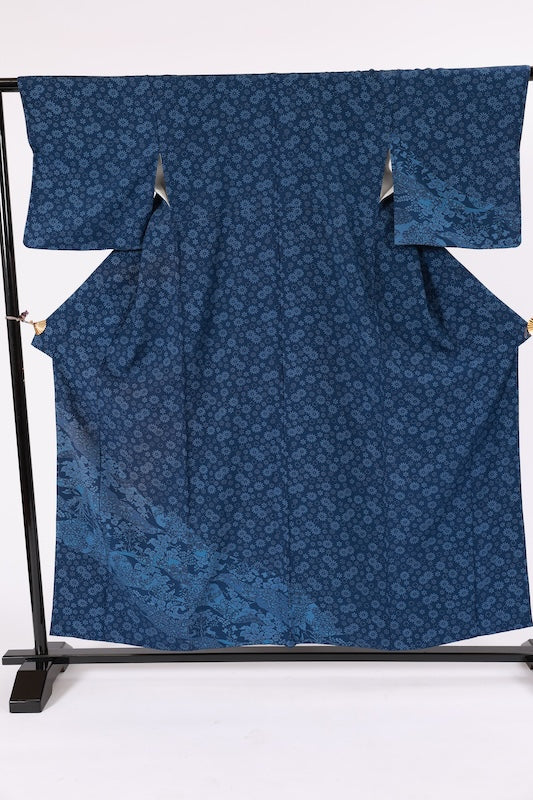 Japanese kimono used Tukesage komon with indigo flowers 100%silk A083