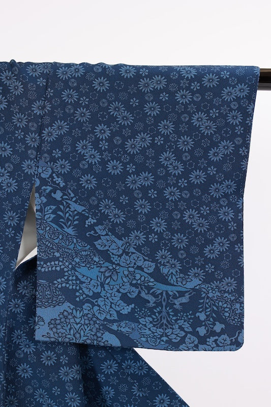 Japanese kimono used Tukesage komon with indigo flowers 100%silk A083