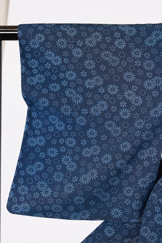 Japanese kimono used Tukesage komon with indigo flowers 100%silk A083