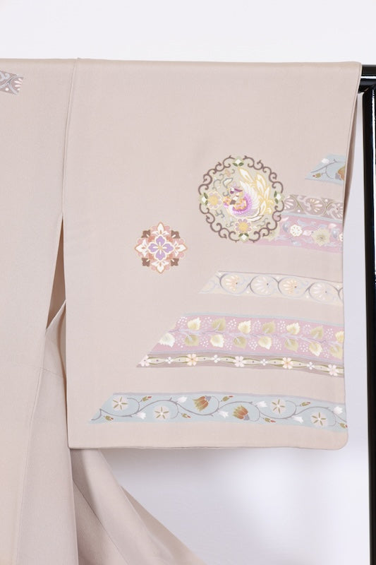 Houmongi kimono white brown embroidery pre-owned /R643