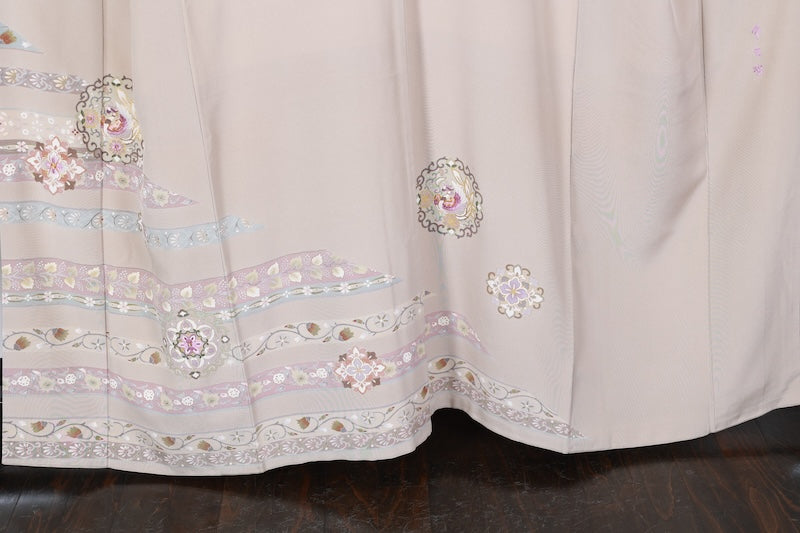 Houmongi kimono white brown embroidery pre-owned /R643