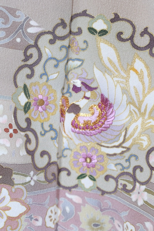 Houmongi kimono white brown embroidery pre-owned /R643