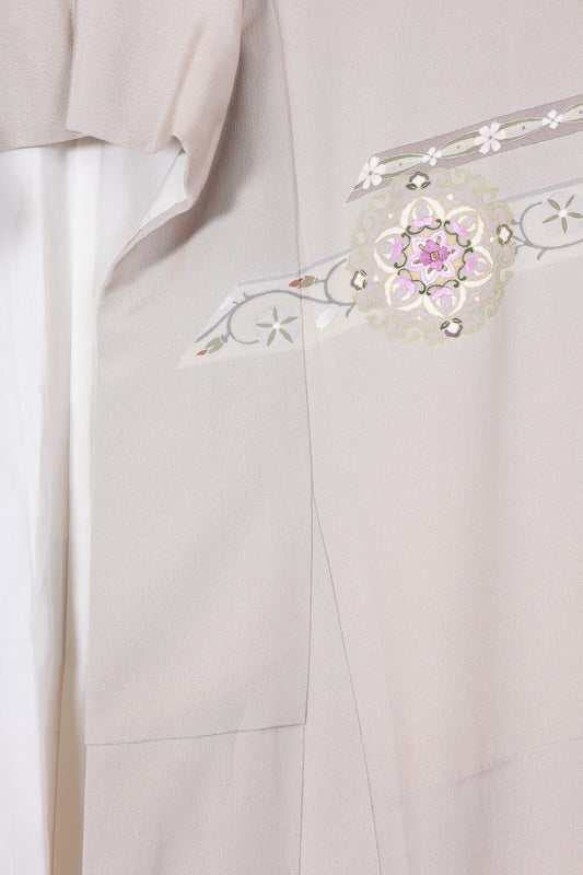 Houmongi kimono white brown embroidery pre-owned /R643