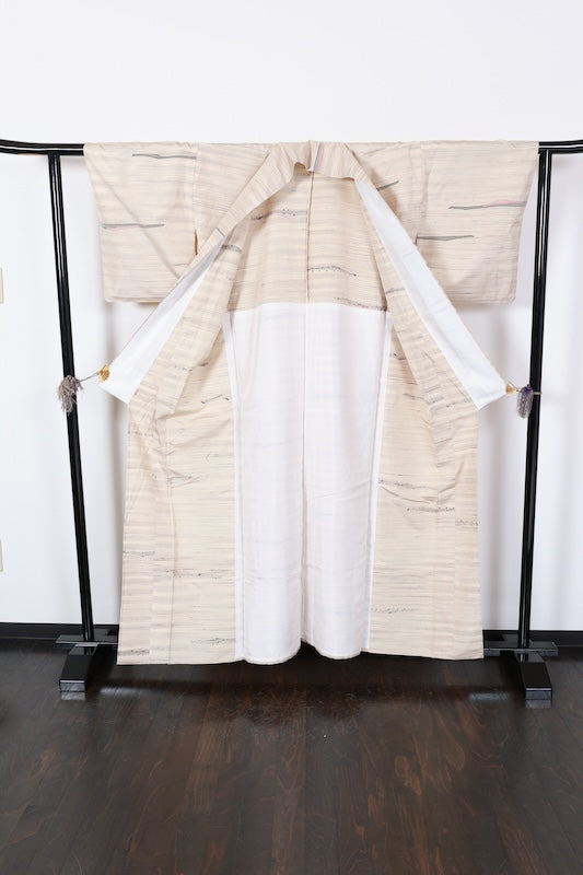 Tsumugi kimono Yellowish-white pre-owned/R631