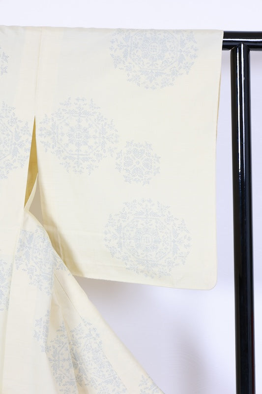 Tsumugi kimono Lemon yellow, blue flower pre-owned/R639