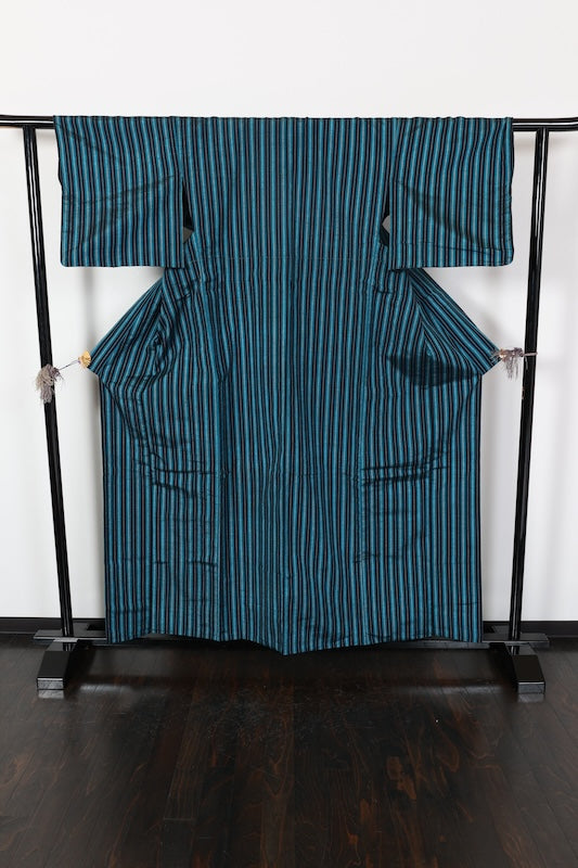 tsumugi kimono Turquoise / Indigo Hand-woven pre-owned /R638
