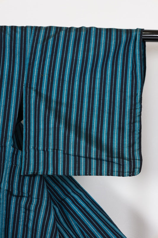 tsumugi kimono Turquoise / Indigo Hand-woven pre-owned /R638