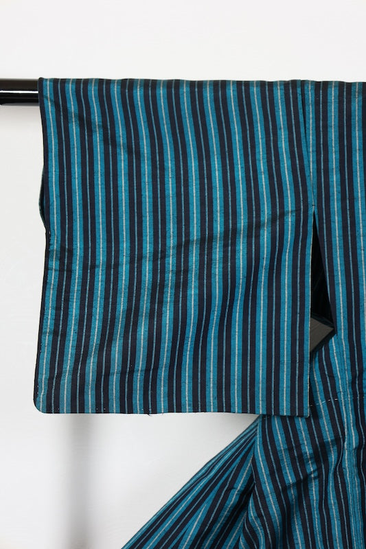 tsumugi kimono Turquoise / Indigo Hand-woven pre-owned /R638