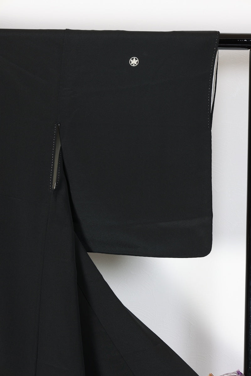 Kurotomesode kimono white gold pre-owned /AZ175