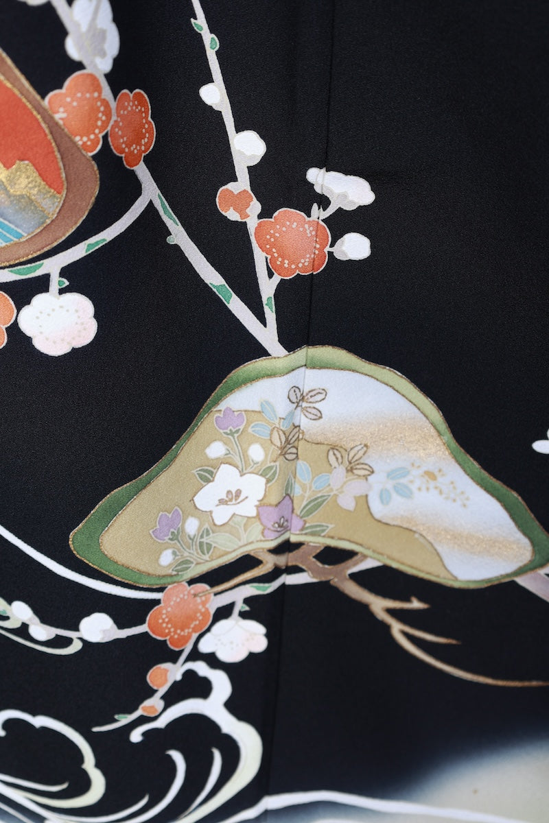 Kurotomesode kimono gold green pre-owned /AZ174