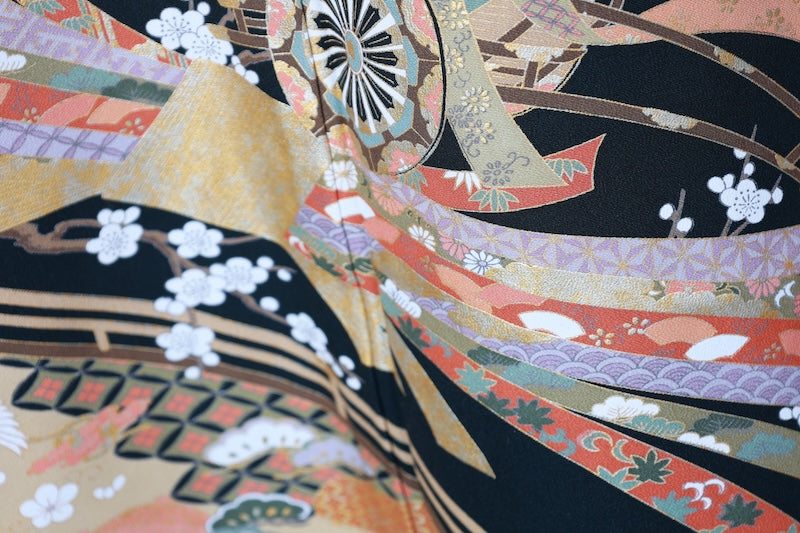 Kurotomesode kimono gold green crane pre-owned /AZ167