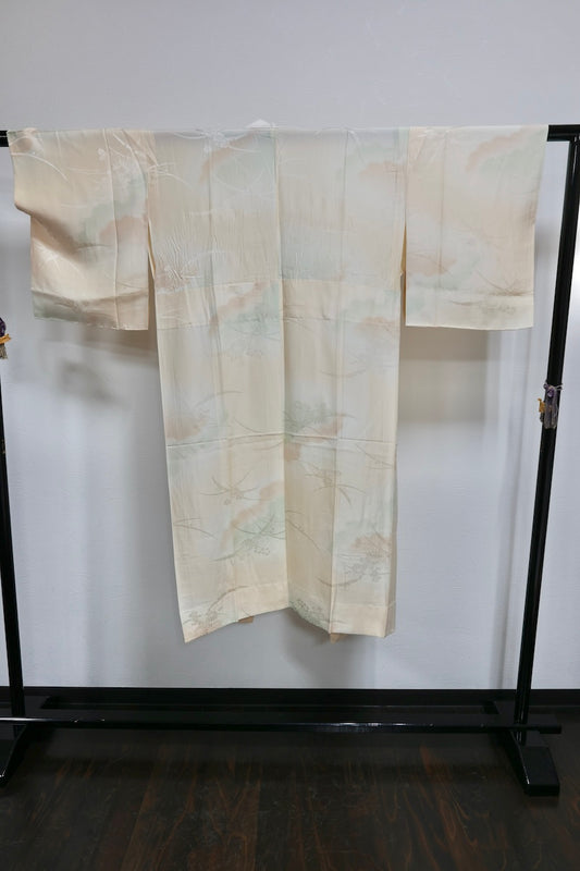 Nagajuban (long under-kimono) beige light green pre-owned /AZ46
