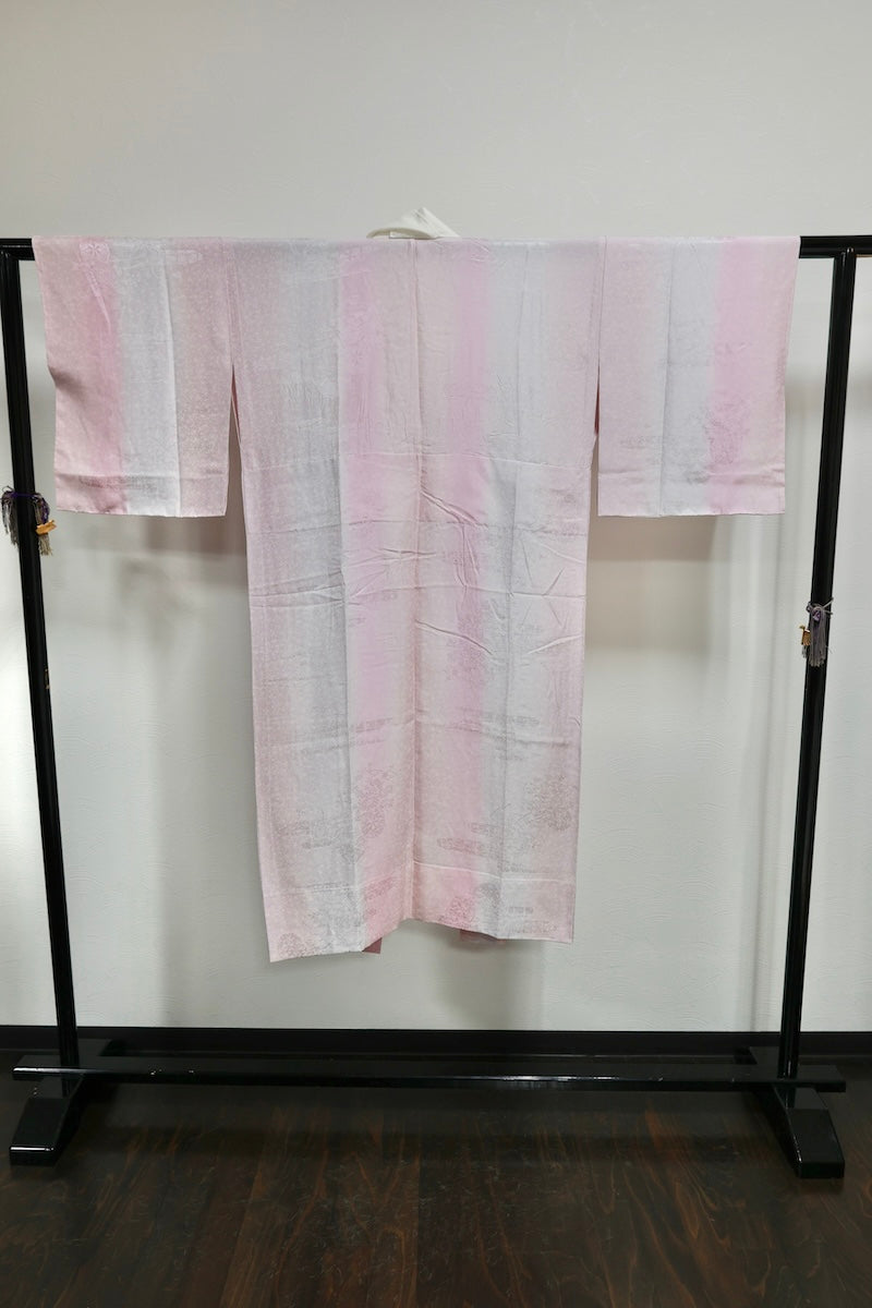 Nagajuban (long under-kimono) purple shades pre-owned /AZ44