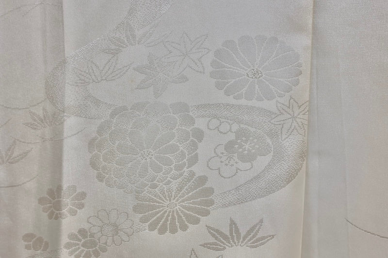 Nagajuban (long under-kimono) light yellow flower pre-owned /AZ47