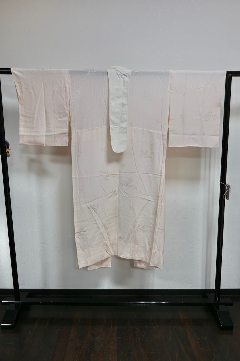 Nagajuban (long under-kimono) light pink pre-owned /AZ26