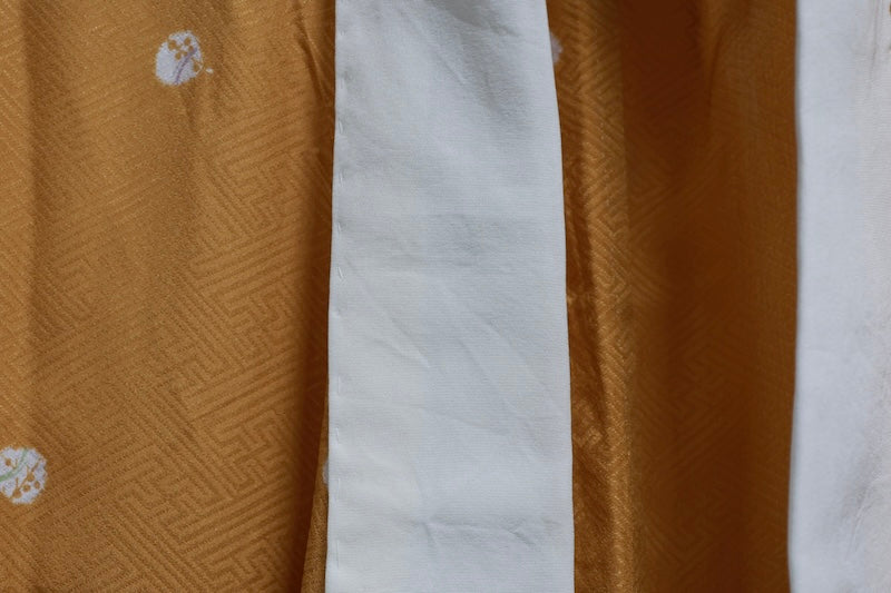 Nagajuban (long under-kimono) brown white pre-owned /AZ23