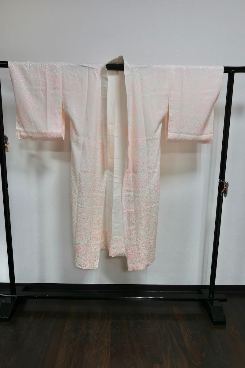 Nagajuban (long under-kimono) white light pink pre-owned /AZ22