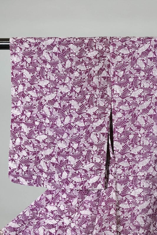 Summer Kimono used ( silk fabric), ro (black), purple and white, fan and flower pattern, L148