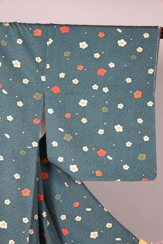 Japanese  kimono, brand new and unused. Colors: brown, green, beige, vermilion, floral pattern. L147