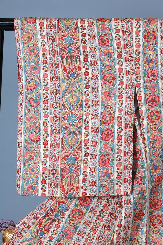 Japanease kimono used Tsumugi silk fabric, beige, tangerine red, blue, green, mustard yellow, calico pattern, hand-dyed, L139