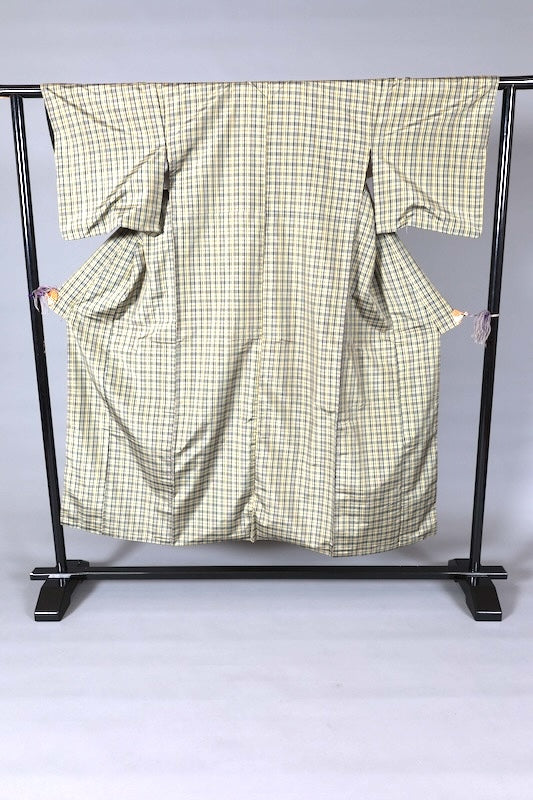 Japanease kimono used Oshima Tsumugi silk fabric, black, yellow, reddish-brown checkered pattern, L138