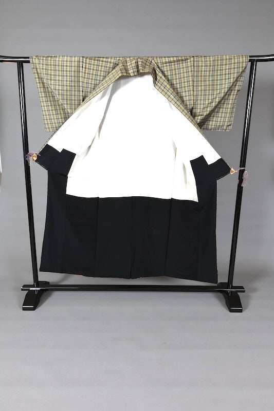 Japanease kimono used Oshima Tsumugi silk fabric, black, yellow, reddish-brown checkered pattern, L138
