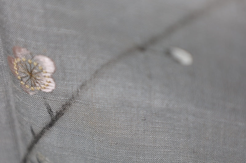Tsumugi kimono gray gold silver Hand-painted, hand-embroidered, hand-woven pre-pwned /AZ53