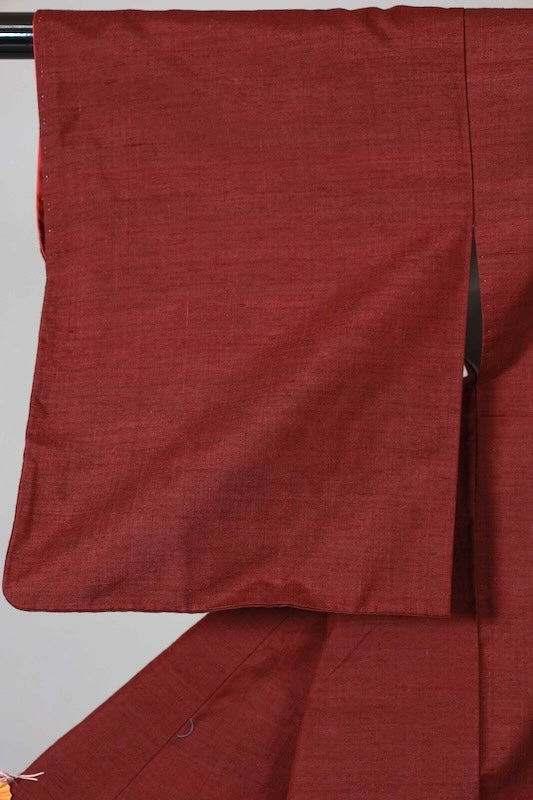 Japanese kimono used Hon-Yuki Tsumugi silk fabric, reddish-brown, hand-spun on a high loom, L135