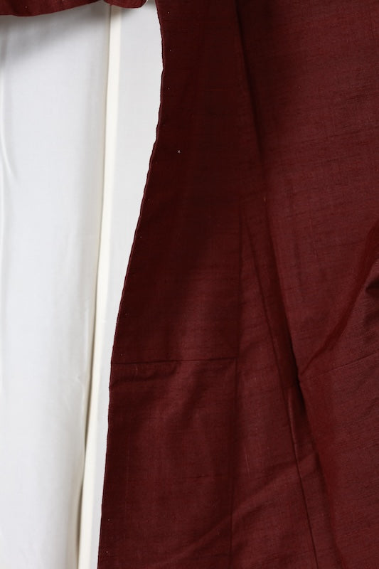 Japanese kimono used Hon-Yuki Tsumugi silk fabric, reddish-brown, hand-spun on a high loom, L135