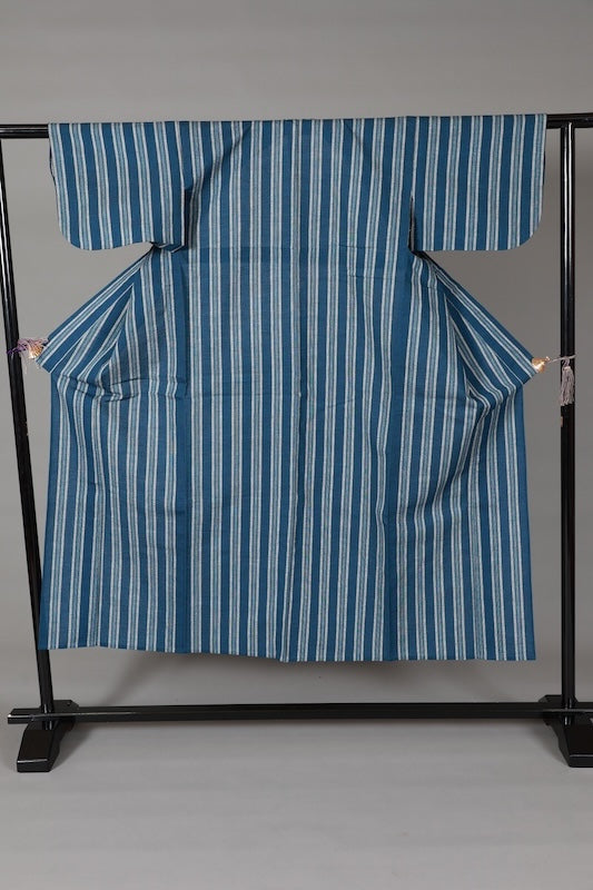 Yukata used (summer kimono), shijira weave, shades of indigo and gray, striped pattern, size L170