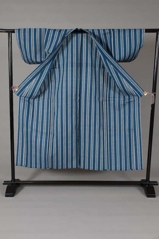 Yukata used (summer kimono), shijira weave, shades of indigo and gray, striped pattern, size L170
