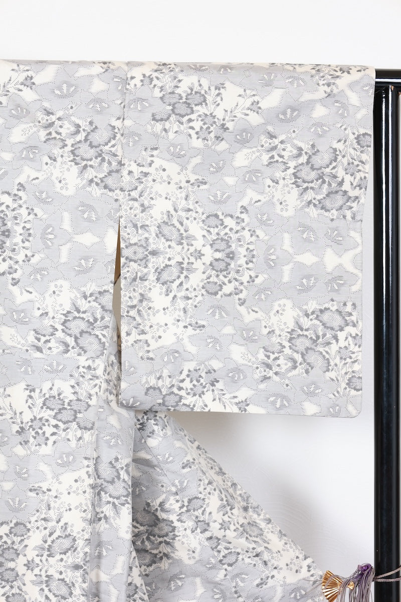 Tsumugi kimono white gray pre-owned /AZ51