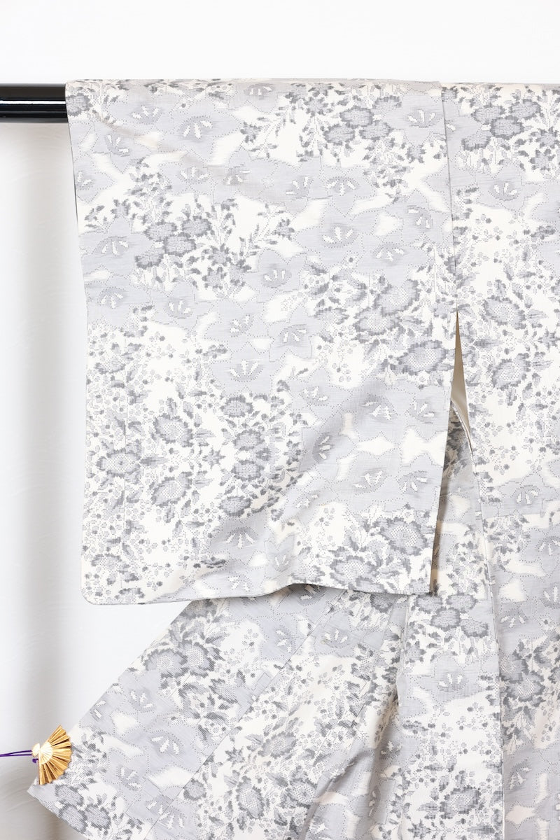 Tsumugi kimono white gray pre-owned /AZ51