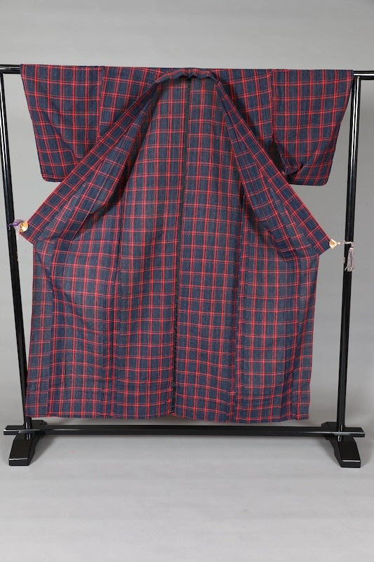 Yukata used (summer kimono), shijira weave, red and indigo check pattern, L161
