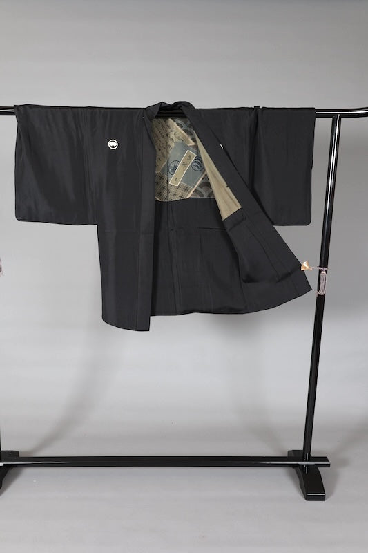 Men's Haori used(jacket) with five crests (circle with paper fan design), Habutae silk, L156