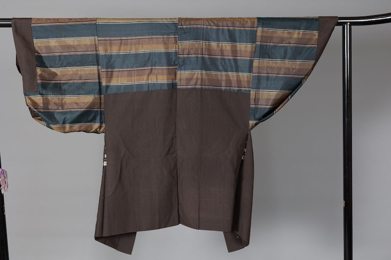 Men's Haori used(short kimono jacket), Tsumugi silk, brown and black stripes, handwoven, L168