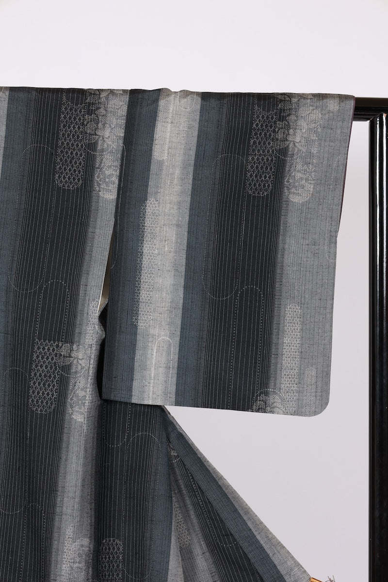 Japanese kimono used <tsumugi> Msize  silk 100% /B638