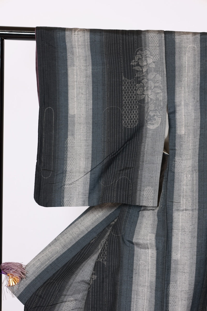 Japanese kimono used <tsumugi> Msize  silk 100% /B638