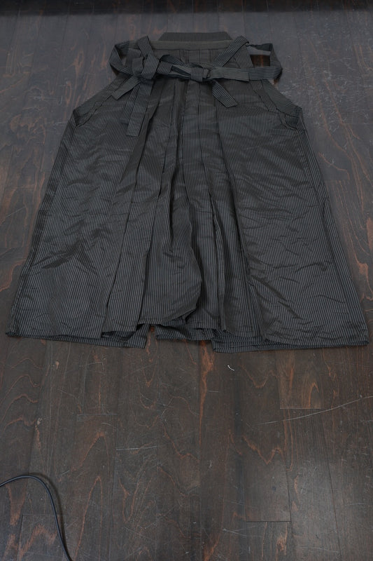 Men's Hakama – Dark Gray & Black Stripes – *Umanori* (Split-Leg) Style – AZ67
