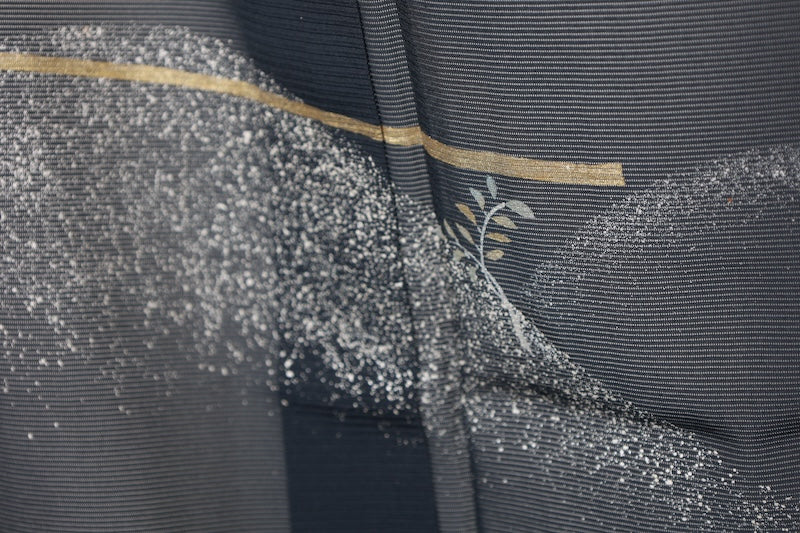Summer kimono used, ro silk, indigo iron color, gold, silver, white, distant mountain, horizontal stripes, tataki (stippling) technique, hand-painted Kyoto Yuzen dyeing, L179