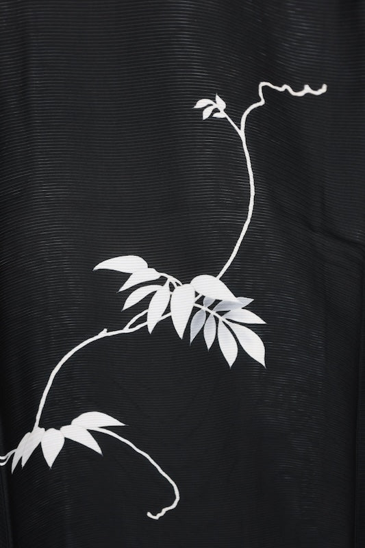 Summer Black Formal Kimono used(Ro-style) - Black, Purple, White, Gray - Wisteria - Five crests, dangling roses and wisteria with diamond-shaped flowers - Hand-painted Kyoto Yuzen dyeing - L181