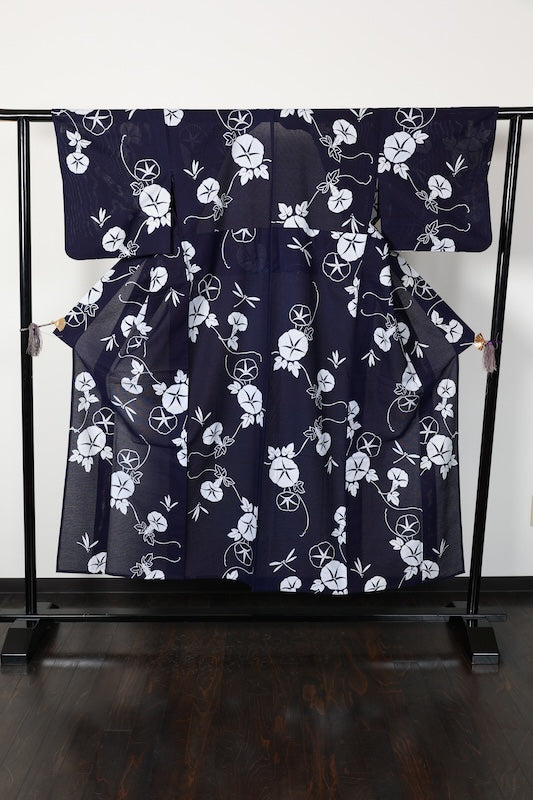 Yukata used (Japanese summer kimono), ro (gauze weave), indigo and white, morning glory and dragonfly pattern, traditionally dyed, size L180