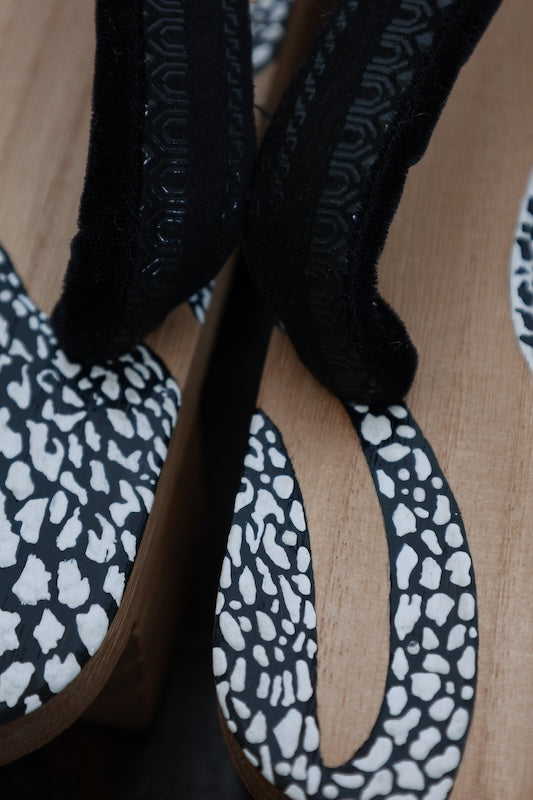 New Geta (Japanese clogs) by Shujiro Takeda, Leopard print, Black and White, Paulownia wood, SSS1