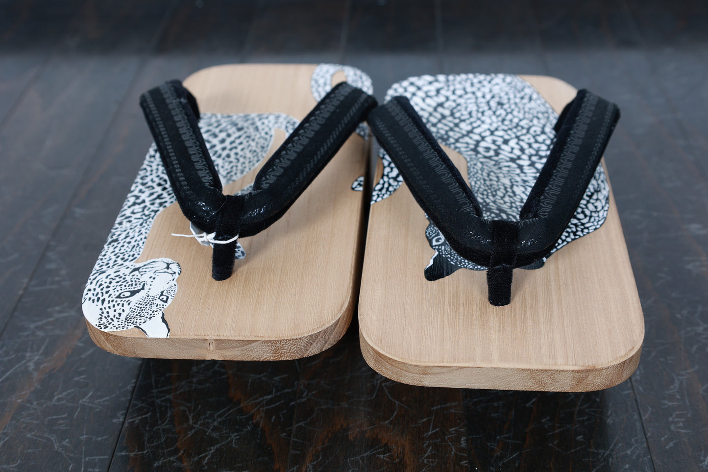New Geta (Japanese clogs) by Shujiro Takeda, Leopard print, Black and White, Paulownia wood, SSS1