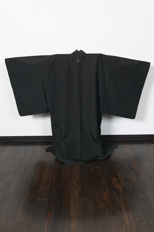 Men's Haori used (traditional Japanese jacket) with embroidered crest of a circle with a ginger flower design, black, size L160