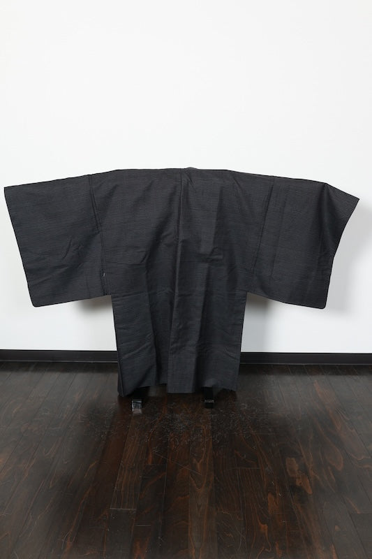 Authentic Oshima Tsumugi Men's Haori Jacket used, Indigo Shades, 80-count weave, Mud-dyed, Naturally Dyed, L166