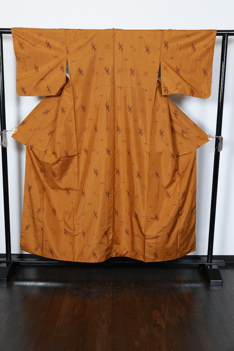 Tsumugi kimono Deep amber black ink Hand-woven pre-owned /AZ89