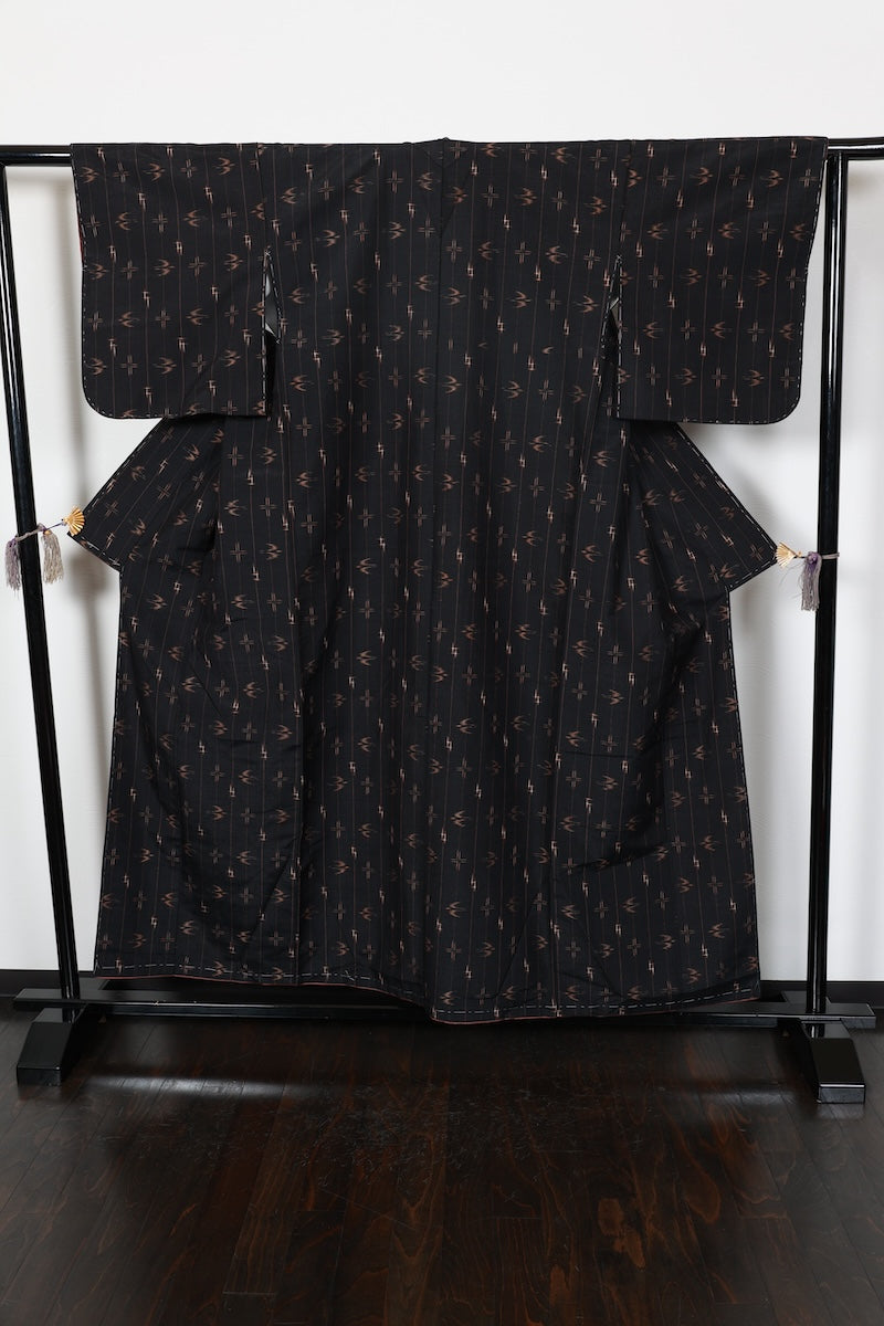Tsumugi kimono black mustard yellow white New, unused item /AZ81