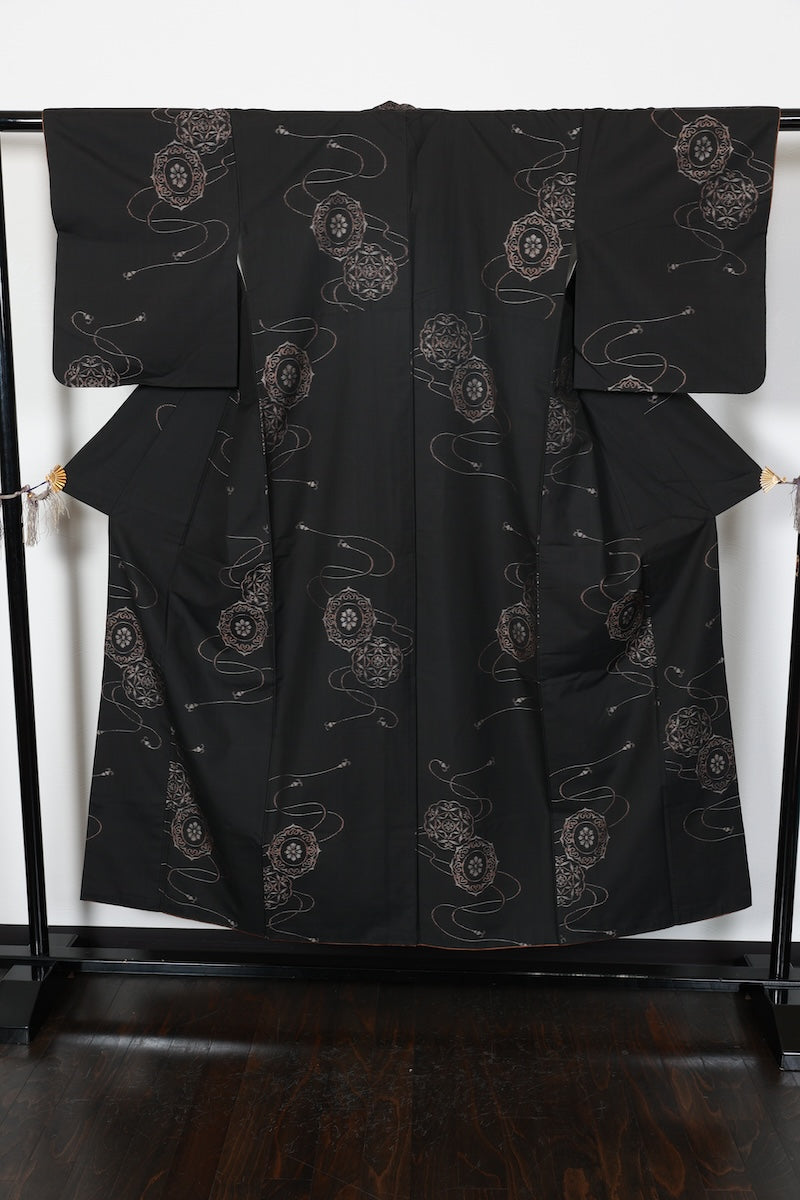 Tsumugi kimono black gray brown pre-owned /AZ80