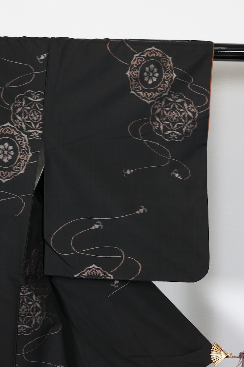 Tsumugi kimono black gray brown pre-owned /AZ80